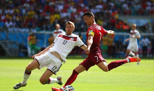 梅西替补登场建功,巴黎下半场发力轻取对手