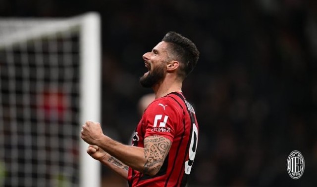 AC米兰客场战平那不勒斯,莱奥助攻吉鲁制胜球