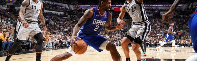 字母哥狂砍四十加十七雄鹿轻取尼克斯巩固排名