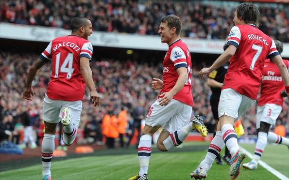 狼队防守反击教科书,三度洞穿曼联大门完成双杀  狼队防守反击教科书,三度洞穿曼联大门完成双杀