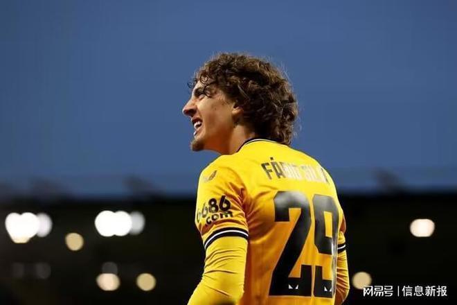  特鲁瓦与中资企业达成赞助，球衣广告现中文元素  