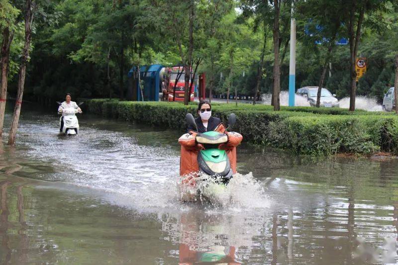  热那亚考虑更换主场草皮，解决雨季积水问题